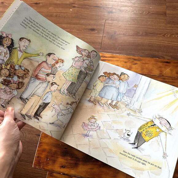 PJ Library Rabbi Benjamin's Buttons Jewish Paperback Book - Picture 5 of 8